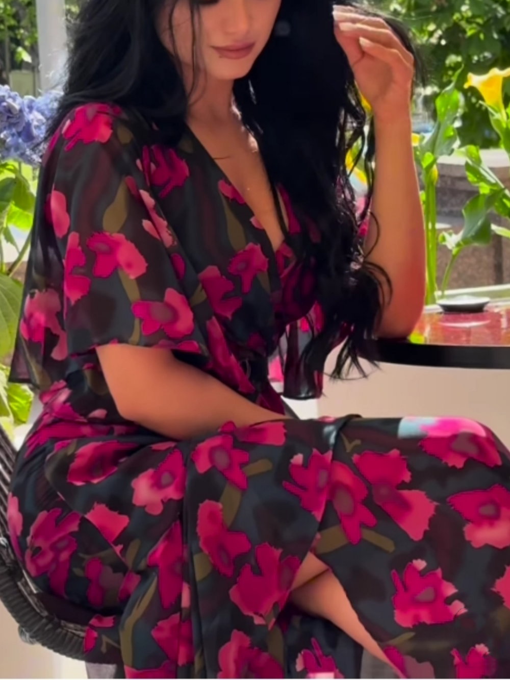 Retro V-neck trumpet sleeve printed dress Claxoria