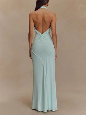 Aurelia™ | Sculpted Elegance Halter Gown miaforde.co
