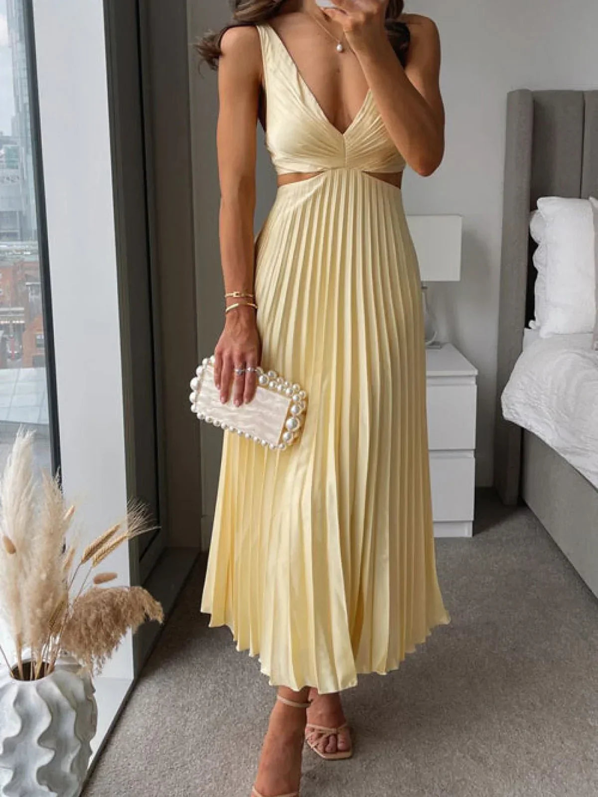 Selene™ | Cutout Waist Loose Midi Dress Claxoria